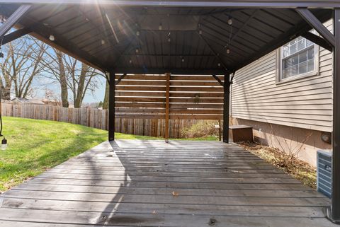 Tiny photo for 2425 W 46th Street, Davenport, IA 52806 (MLS # 12688215)