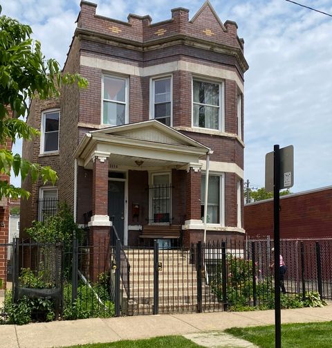 3330 W Evergreen Avenue Chicago IL 60651