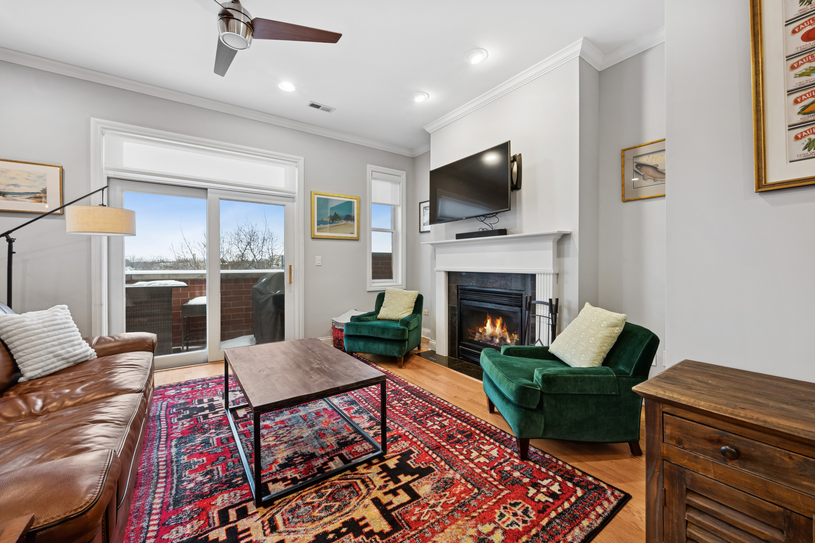 4743 N CLARK Street 4S