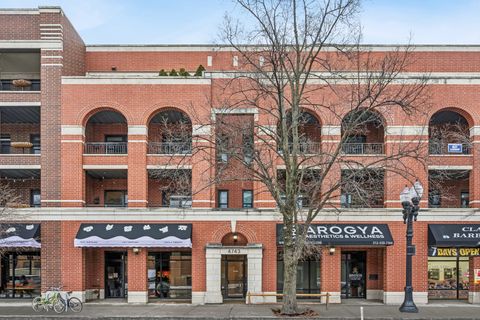 4743 N CLARK Street 4S Chicago IL 60640