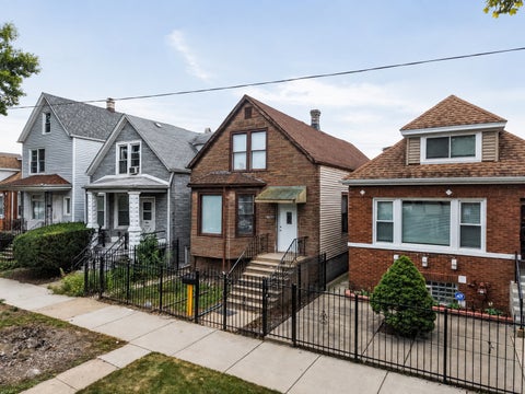 Tiny photo for 4637 W Mclean Avenue, Chicago, IL 60639 (MLS # 12756092)