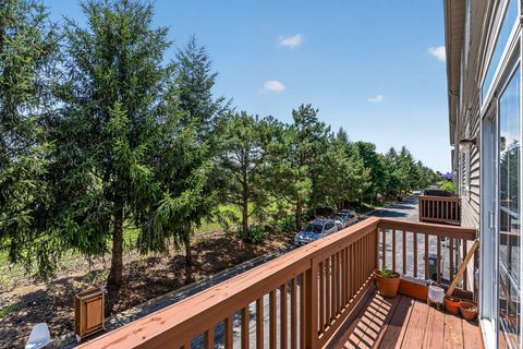 Tiny photo for 205 Station Park Circle, Grayslake, IL 60030 (MLS # 12689890)