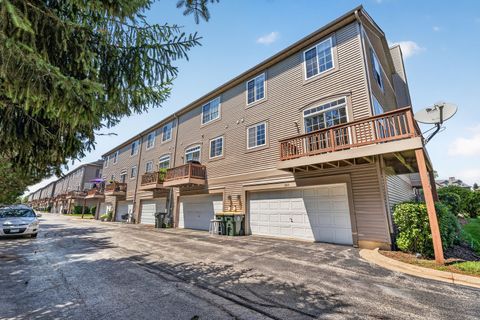 Tiny photo for 205 Station Park Circle, Grayslake, IL 60030 (MLS # 12689890)
