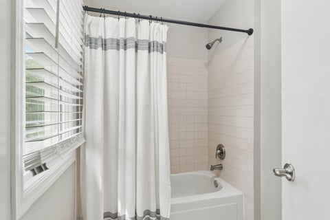 Tiny photo for 171 Southfield Drive, Vernon Hills, IL 60061 (MLS # 12709563)