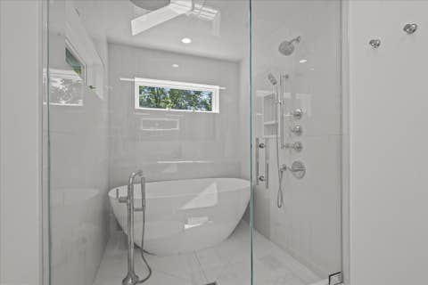 Tiny photo for 704 Roger Avenue, Kenilworth, IL 60043 (MLS # 12725428)