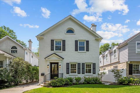 Photo of 704 Roger Avenue, Kenilworth, IL 60043 (MLS # 12725428)