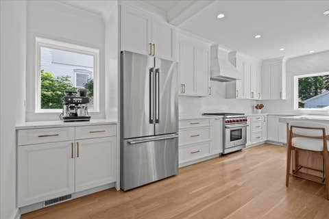 Tiny photo for 704 Roger Avenue, Kenilworth, IL 60043 (MLS # 12725428)