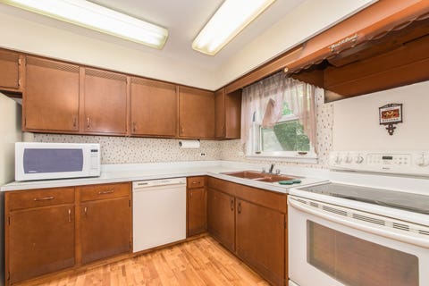 Tiny photo for 1469 Webster Lane, Des Plaines, IL 60018 (MLS # 12690090)