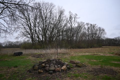 Tiny photo for 185 W Southmor Road, Morris, IL 60450 (MLS # 12597933)