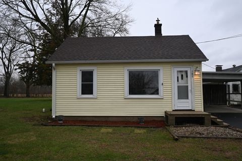 Tiny photo for 185 W Southmor Road, Morris, IL 60450 (MLS # 12597933)