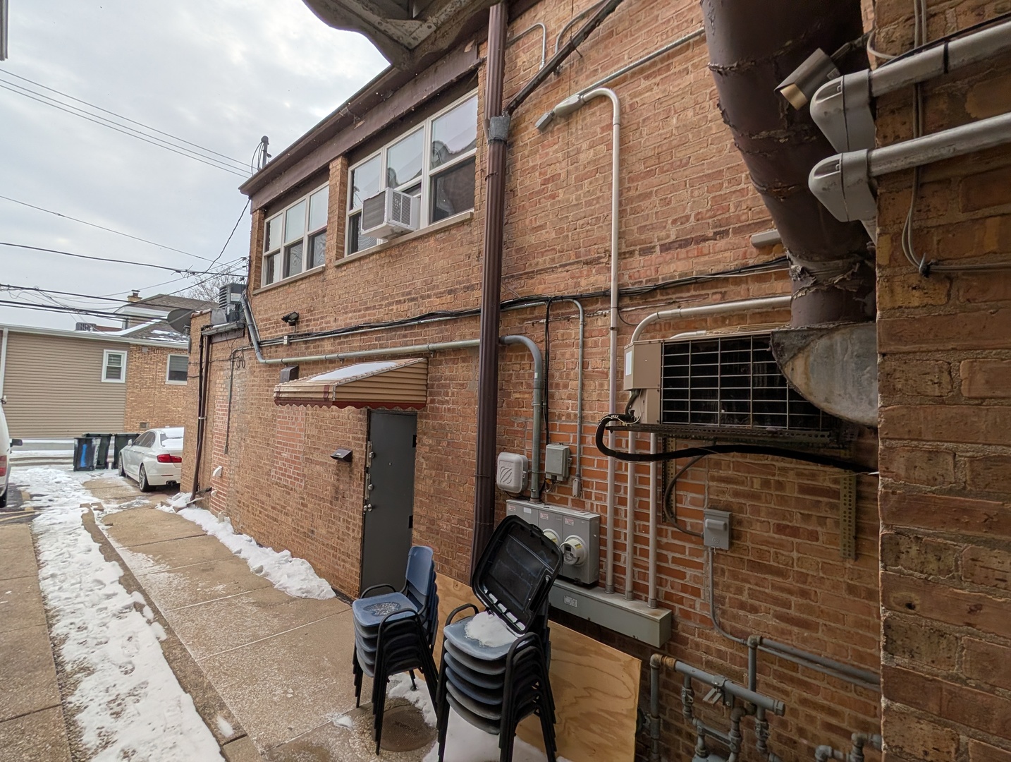 7817 W Belmont Avenue