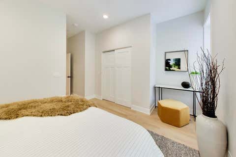 Tiny photo for 435 E 46th Place, Chicago, IL 60653 (MLS # 12729460)