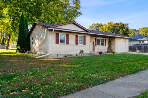 Tiny photo for 715 2nd Avenue, De Witt, IA 52742 (MLS # 12795411)