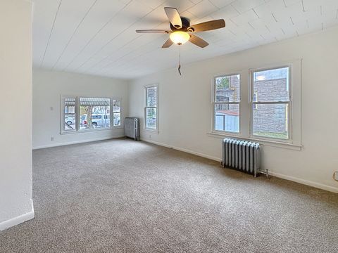 Tiny photo for 2416 Farnam Street, Davenport, IA 52803 (MLS # 12614808)