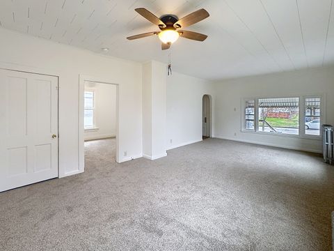 Tiny photo for 2416 Farnam Street, Davenport, IA 52803 (MLS # 12614808)