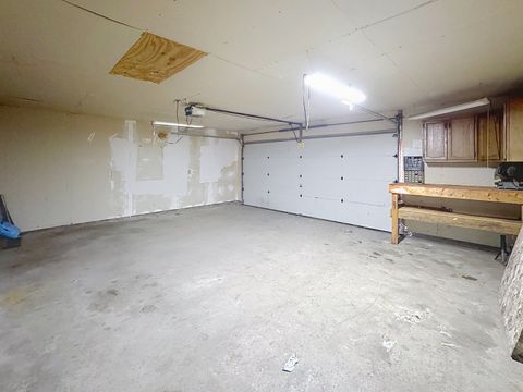 Tiny photo for 2416 Farnam Street, Davenport, IA 52803 (MLS # 12614808)