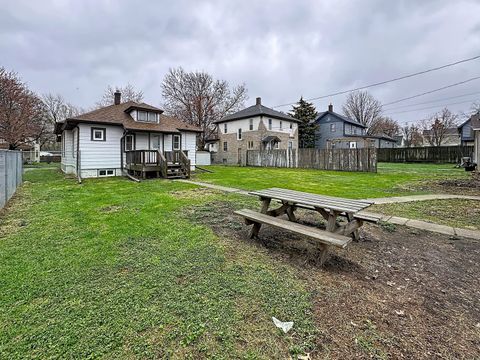 Tiny photo for 2416 Farnam Street, Davenport, IA 52803 (MLS # 12614808)