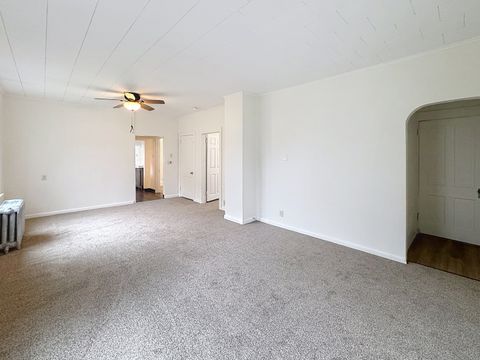 Tiny photo for 2416 Farnam Street, Davenport, IA 52803 (MLS # 12614808)