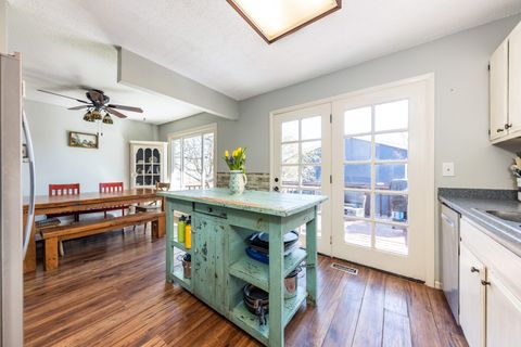 Tiny photo for 128 S BIRCHWOOD Drive, Naperville, IL 60540 (MLS # 12592339)