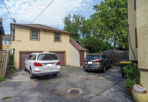 Tiny photo for 24 N Madison Avenue #2, La Grange, IL 60525 (MLS # 12514127)