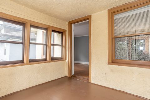 Tiny photo for 24 N Madison Avenue #2, La Grange, IL 60525 (MLS # 12514127)