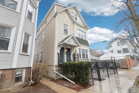 3117 N Paulina Street G Chicago IL 60657
