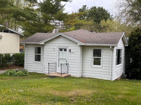 Photo of 7506 Algonquin Road, Wonder Lake, IL 60097 (MLS # 12631153)
