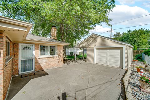 Tiny photo for 17913 Oakwood Avenue, Lansing, IL 60438 (MLS # 12480441)