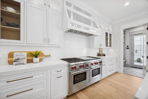 Tiny photo for Hinsdale, IL 60521 (MLS # 12506954)