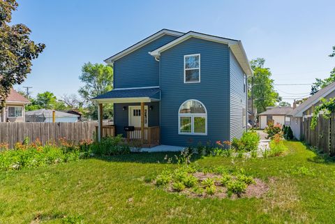 Tiny photo for 1006 Summit Street, Joliet, IL 60435 (MLS # 12414378)