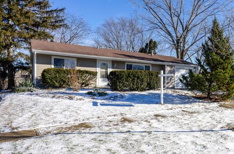Photo of 5615 Star Drive, Hanover Park, IL 60133 (MLS # 12551071)