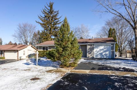 Tiny photo for 5615 Star Drive, Hanover Park, IL 60133 (MLS # 12551071)