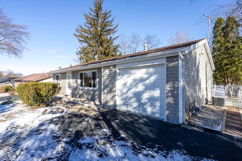Tiny photo for 5615 Star Drive, Hanover Park, IL 60133 (MLS # 12551071)
