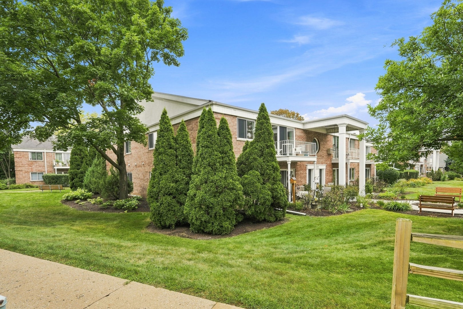 5115 Blodgett Avenue 213