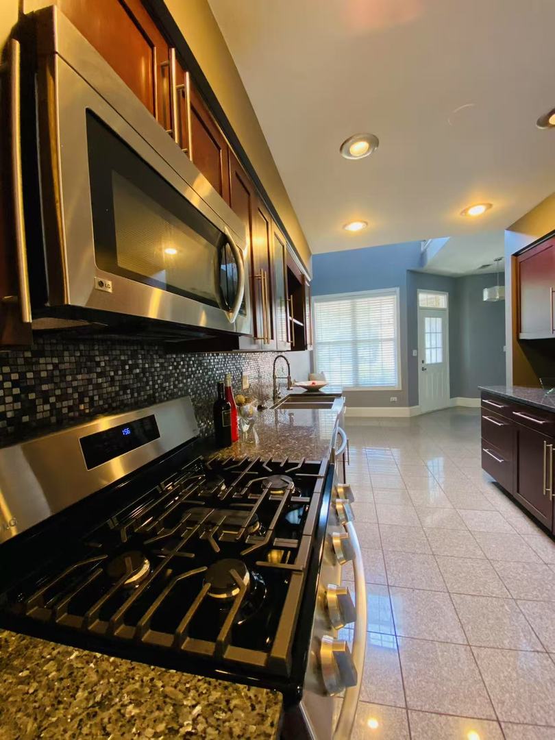 2043 S Lincoln Avenue 110702