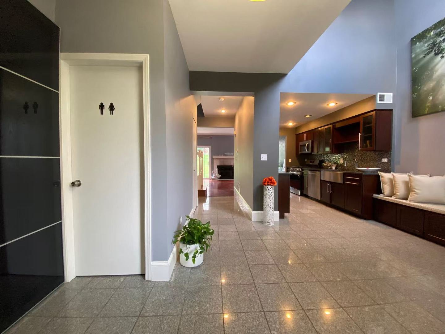 2043 S Lincoln Avenue 110702