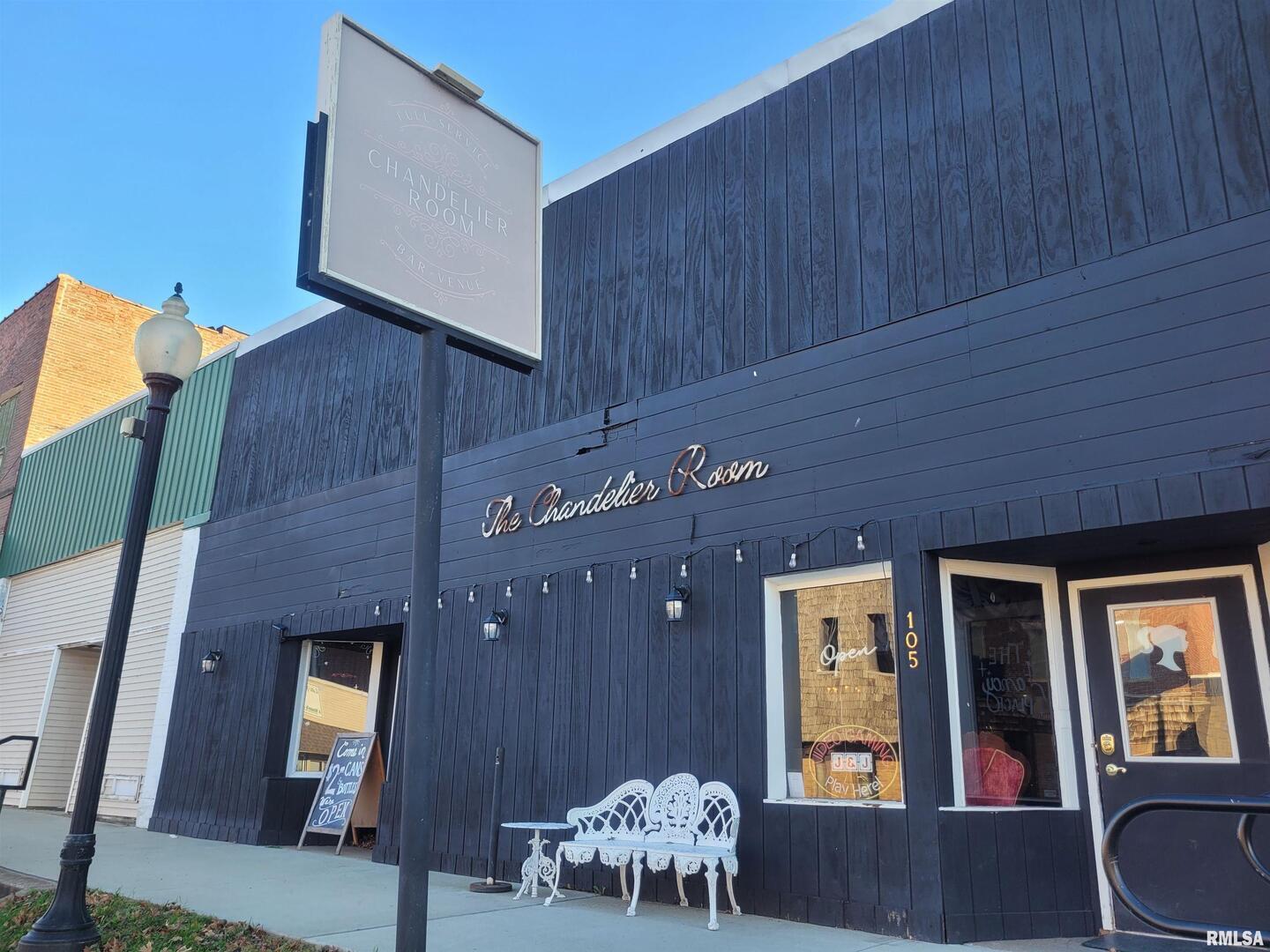 105 E FRANKLIN Street