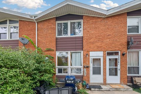 Tiny photo for 1578 Woodland Avenue #D, Des Plaines, IL 60016 (MLS # 12487267)