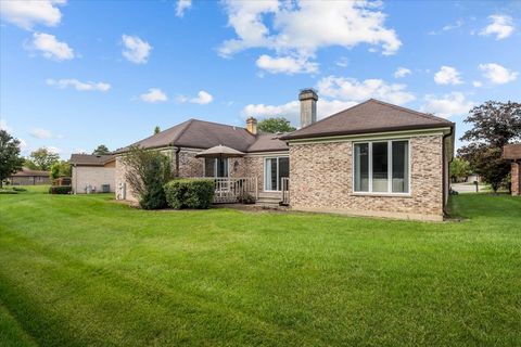 Tiny photo for 320 Buckthorn Circle, Northbrook, IL 60062 (MLS # 12478812)