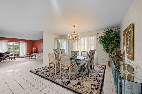 Tiny photo for 320 Buckthorn Circle, Northbrook, IL 60062 (MLS # 12478812)