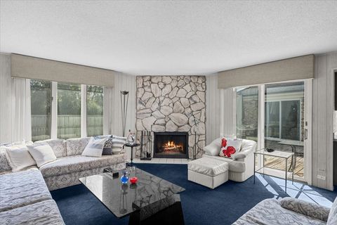 Tiny photo for 320 Buckthorn Circle, Northbrook, IL 60062 (MLS # 12478812)