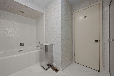 Tiny photo for 320 Buckthorn Circle, Northbrook, IL 60062 (MLS # 12478812)