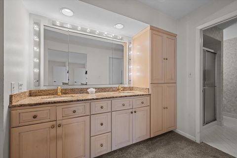 Tiny photo for 320 Buckthorn Circle, Northbrook, IL 60062 (MLS # 12478812)