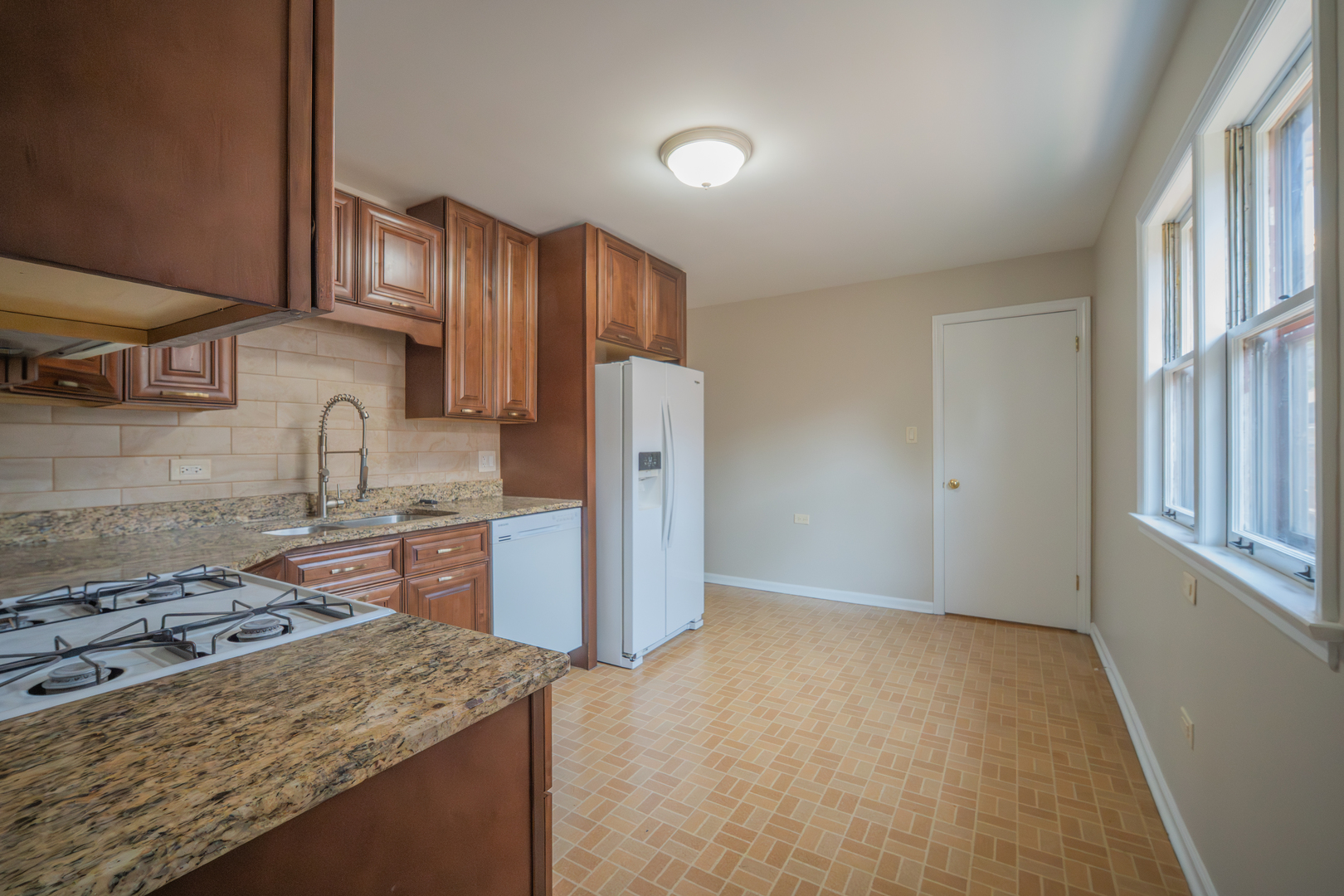 3039 Sarah Street