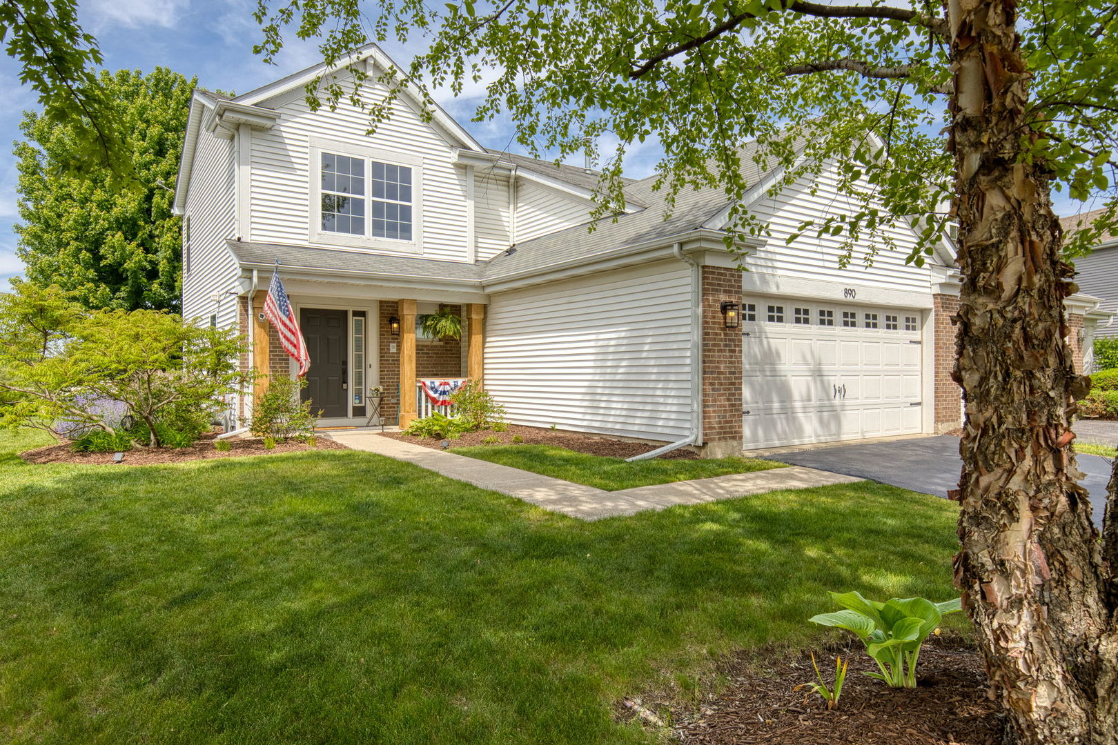 890 Richard Brown Boulevard