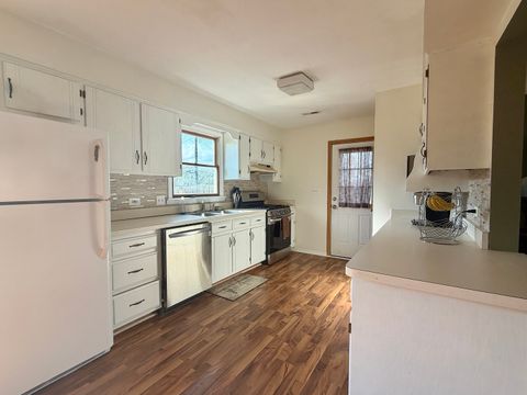 Tiny photo for 203 Macgregor Road, Lockport, IL 60441 (MLS # 12624061)
