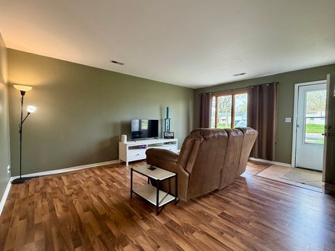 Tiny photo for 203 Macgregor Road, Lockport, IL 60441 (MLS # 12624061)