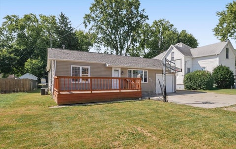 Tiny photo for 605 E Daggy Street, Tuscola, IL 61953 (MLS # 12741422)