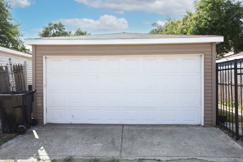 Tiny photo for 411 N Leamington Avenue, Chicago, IL 60644 (MLS # 12518689)