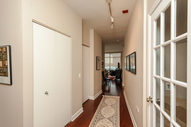 100 E 14TH Street 906